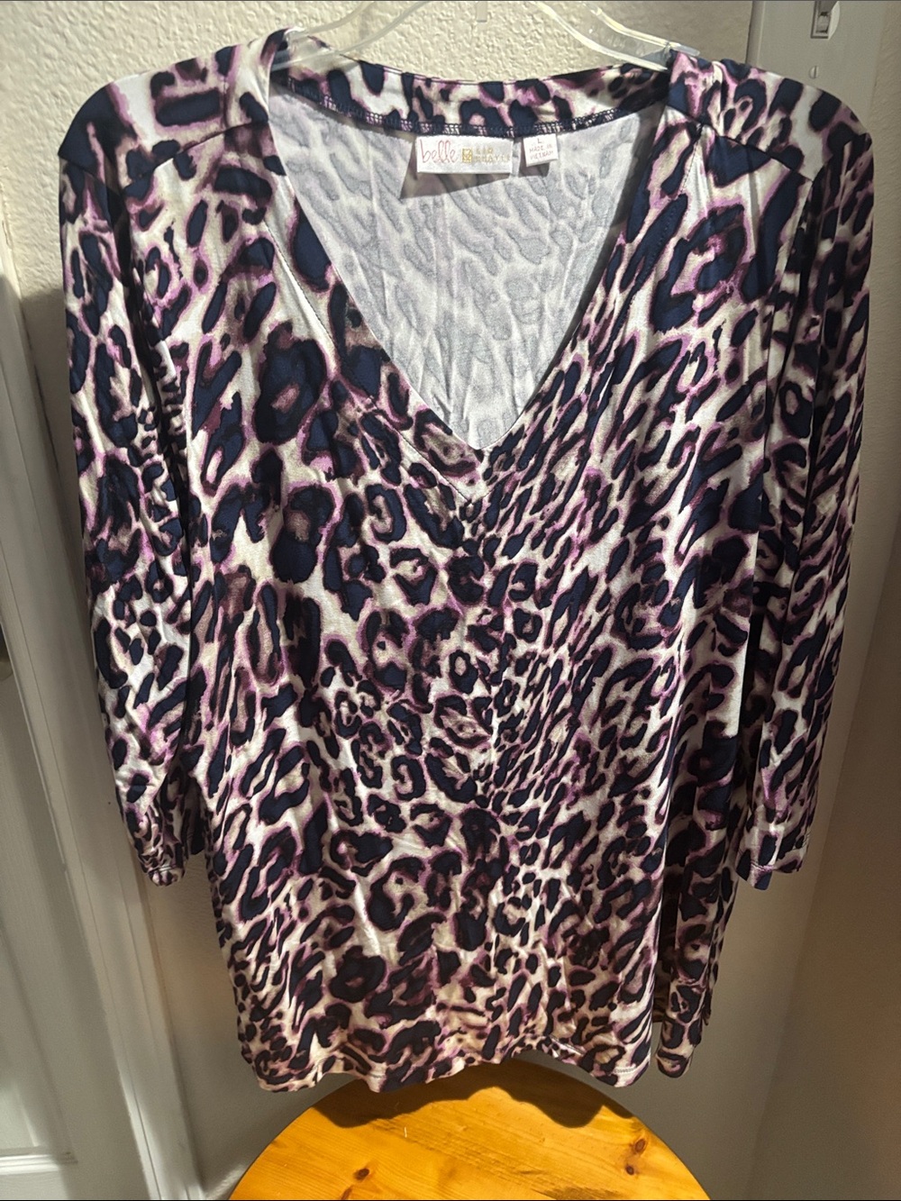 Belle by Kim Gravel Purple and Black Leopard V-Neck Long Sleeve Tunic L